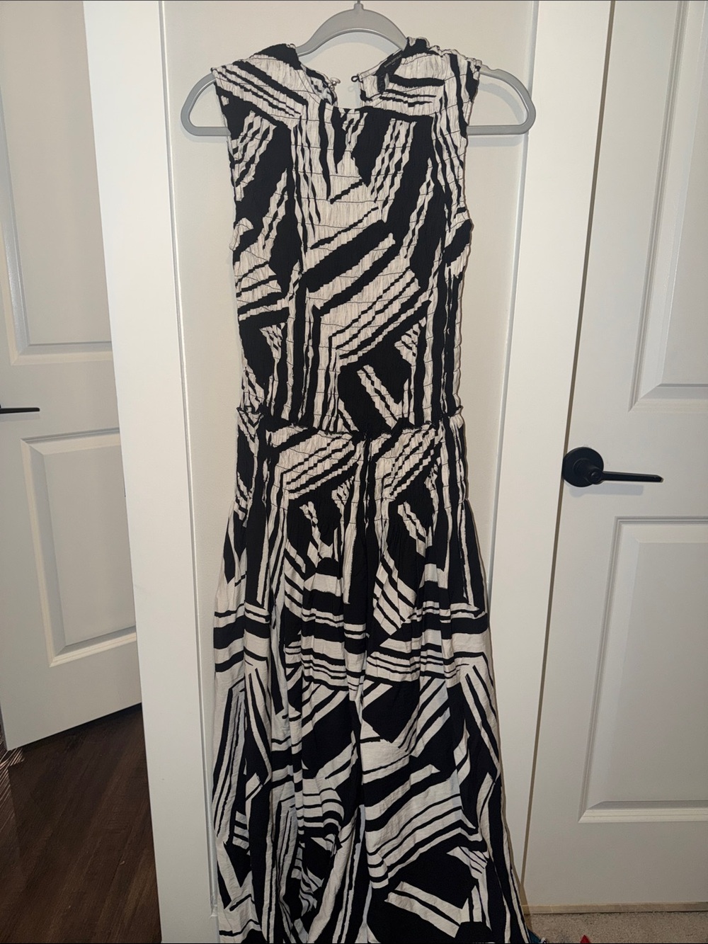 Banana Republic Black and White Sleeveless Patterned Maxi Dress